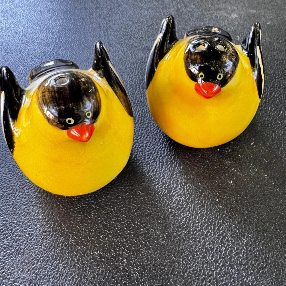The Unbranded Brand charming pair